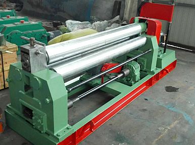 W11-12x2000機(jī)械對(duì)稱(chēng)式三輥卷板機(jī)